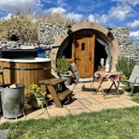 Romantic Escape Luxury Hobbit House With Hot Tub! Ширнесс Экстерьер фото