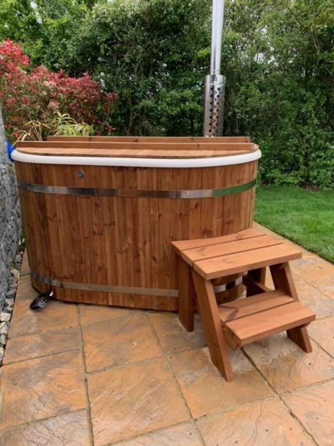 Romantic Escape Luxury Hobbit House With Hot Tub! Ширнесс Экстерьер фото