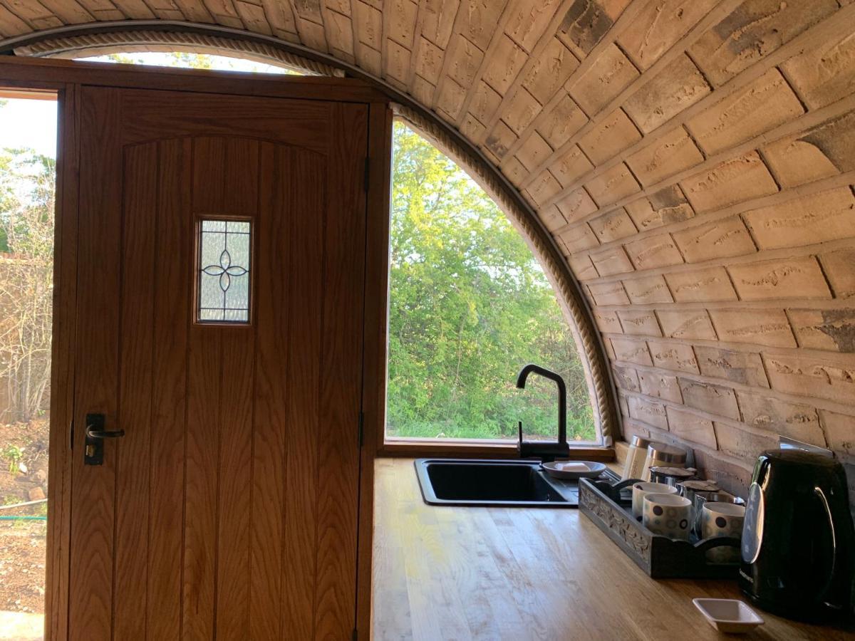 Romantic Escape Luxury Hobbit House With Hot Tub! Ширнесс Экстерьер фото
