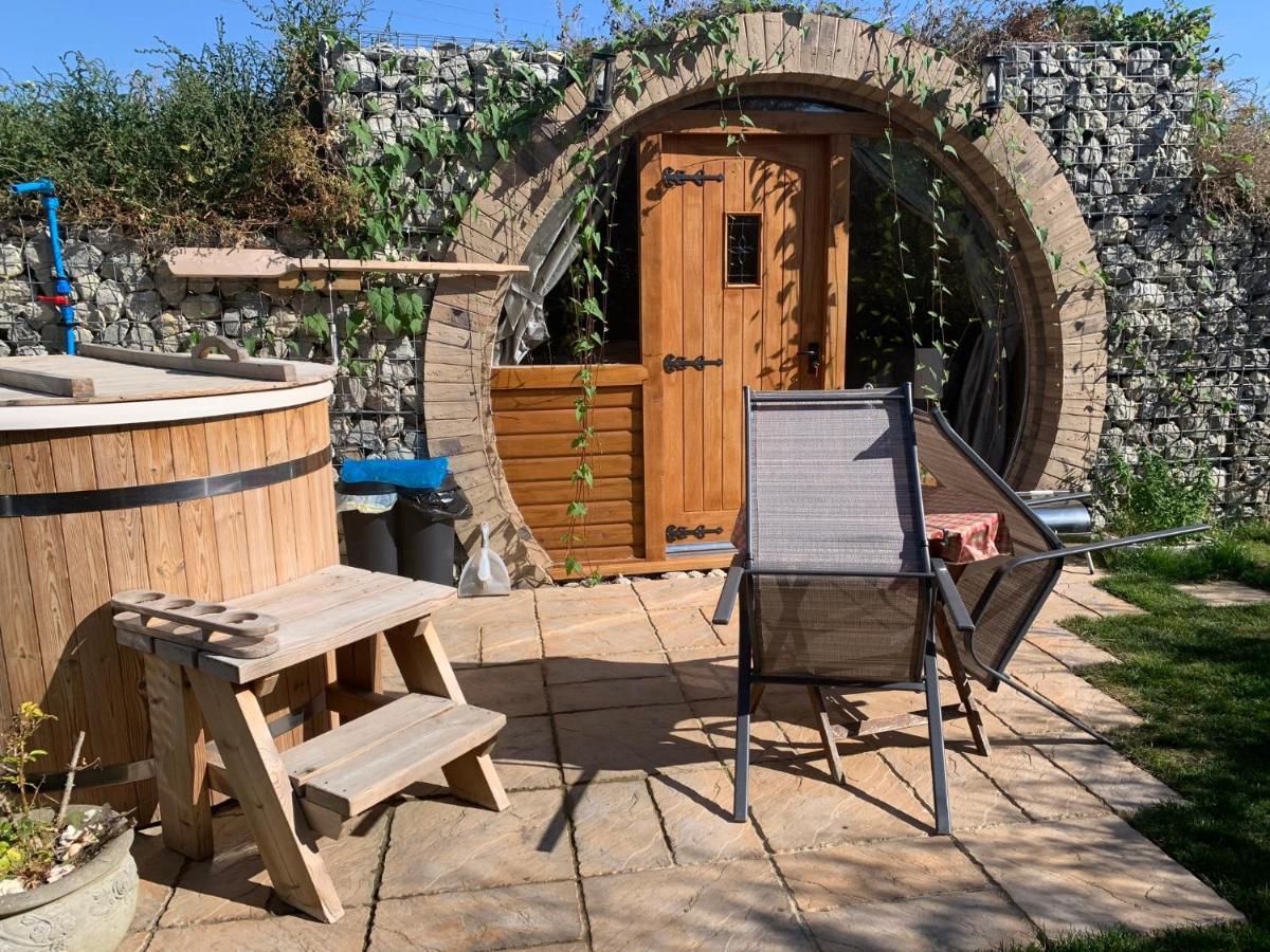 Romantic Escape Luxury Hobbit House With Hot Tub! Ширнесс Экстерьер фото